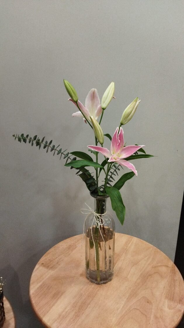 Elegant Lilies in Base