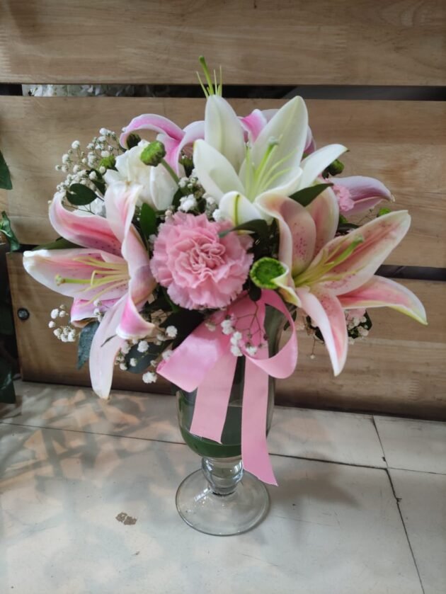 Hue of  white and pink