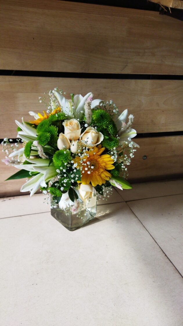 Vectorial Flower Arrangement