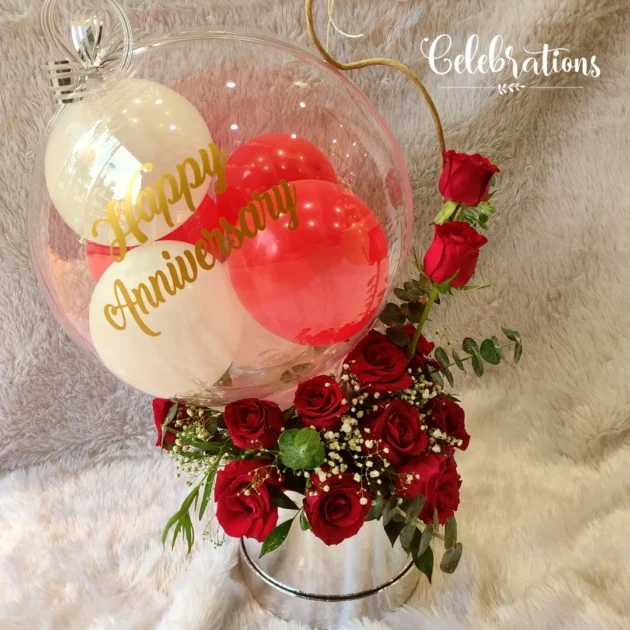 Anniversary surprise with customisable balloon