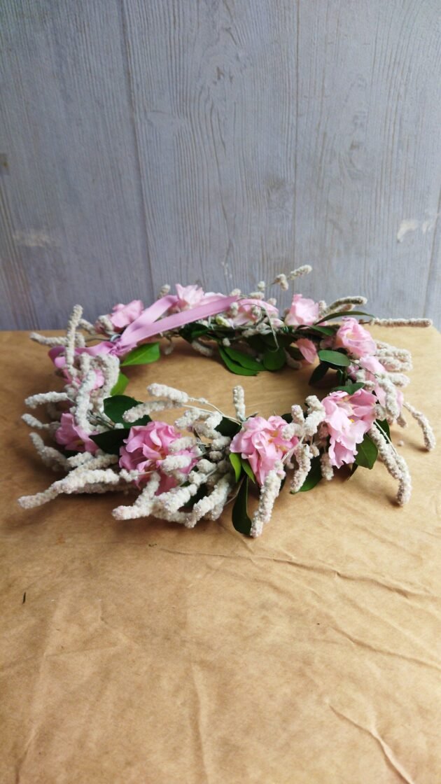 Fresh flowers tiara