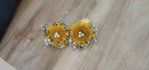 Fresh flowers top earing