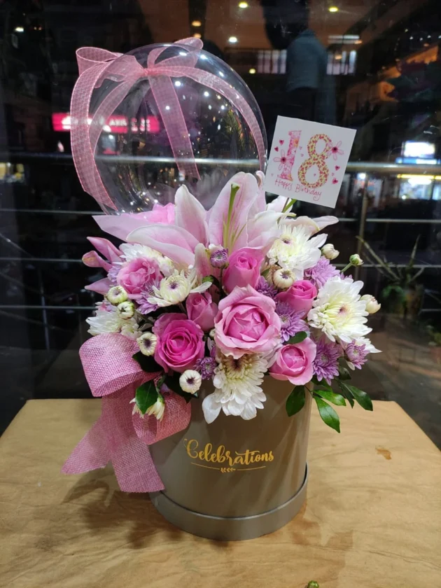 Balloon n fresh flowers