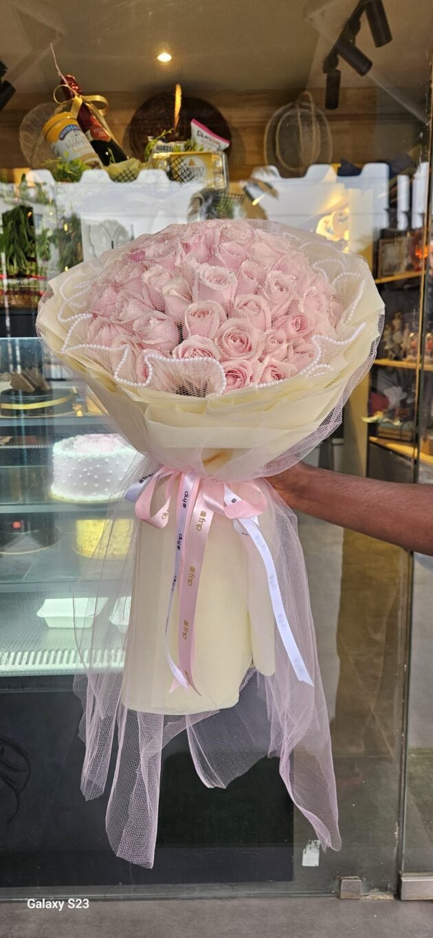 light pink rose bunch