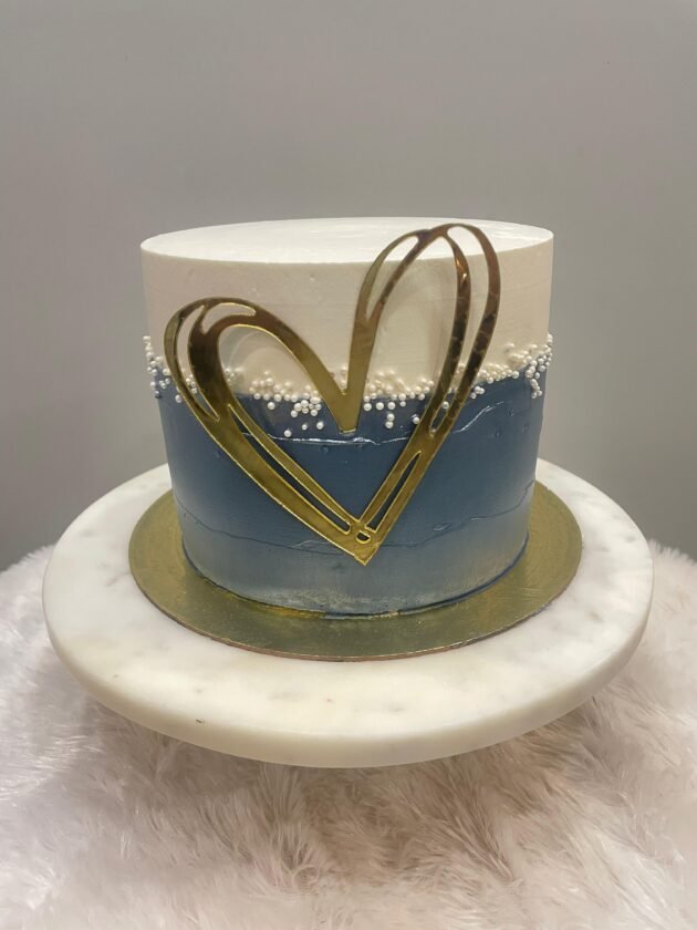 heart cake with blue shades
