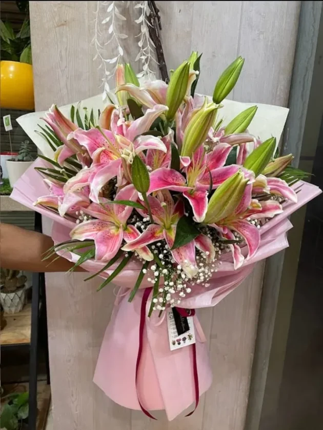 Admirable Pink oriental Lilies Bunch