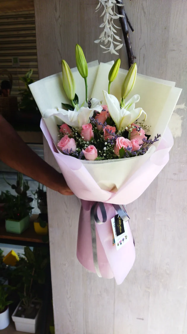 Classic Lily and Rose Bookeh