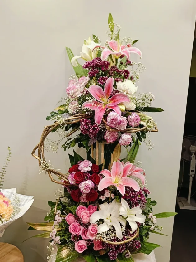Mix flowers arrangement