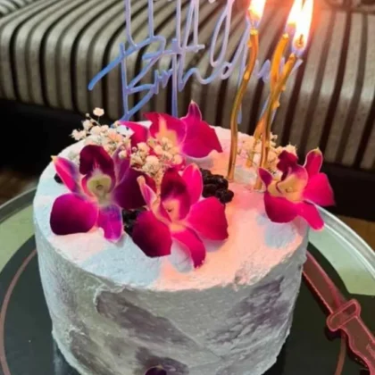 Orchid ornamented cake