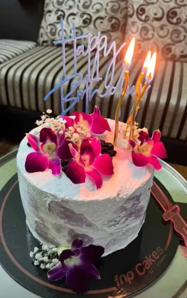Orchid ornamented cake