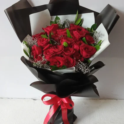 Red Roses Bunch