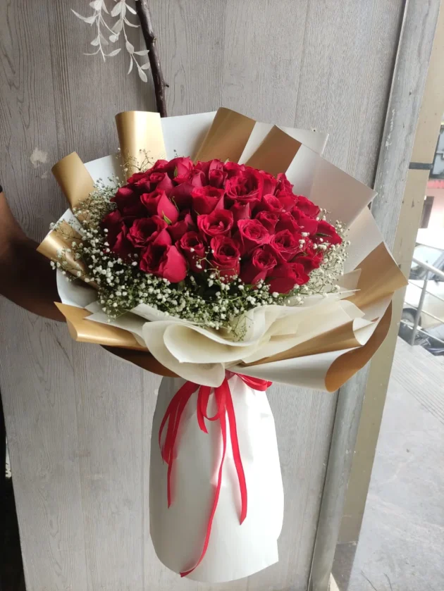 batch_valentine roses bunch