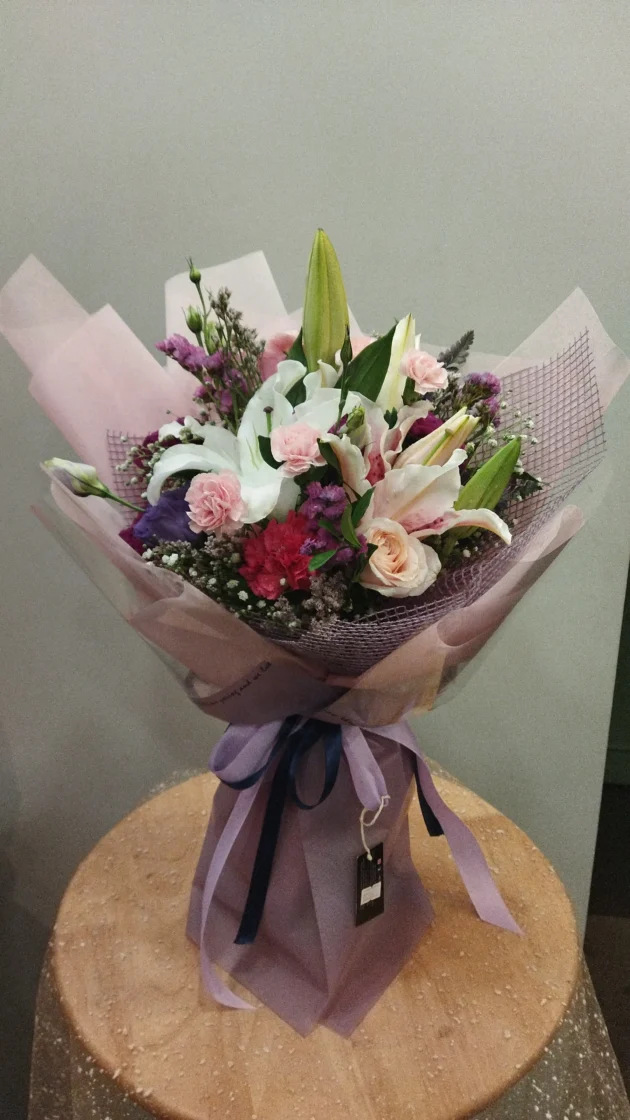 white pink flowers handtied bunch