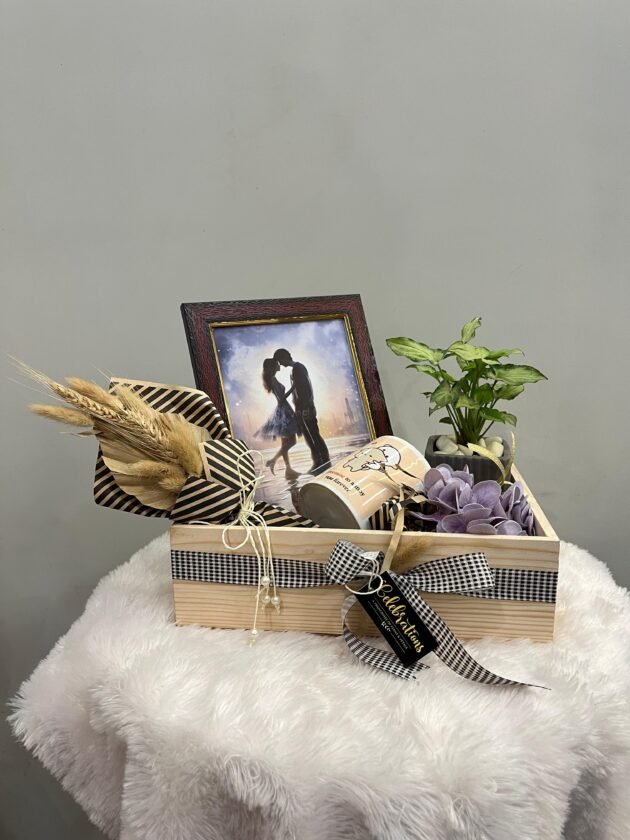photo frame hamper