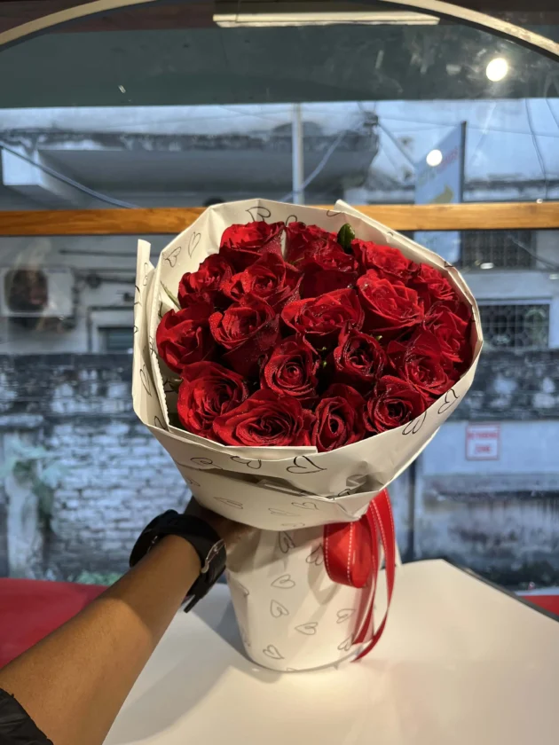 Love red Rose Bouquet - Image 2