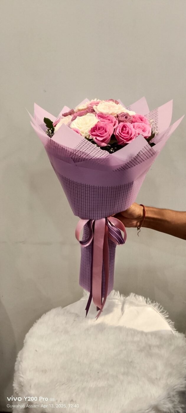 shades of pink rose bunch