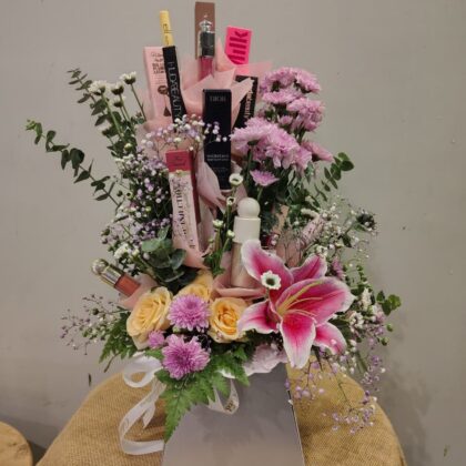 Blush & Bloom Luxe Hamper