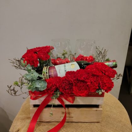 Vintage Romance Wine Hamper